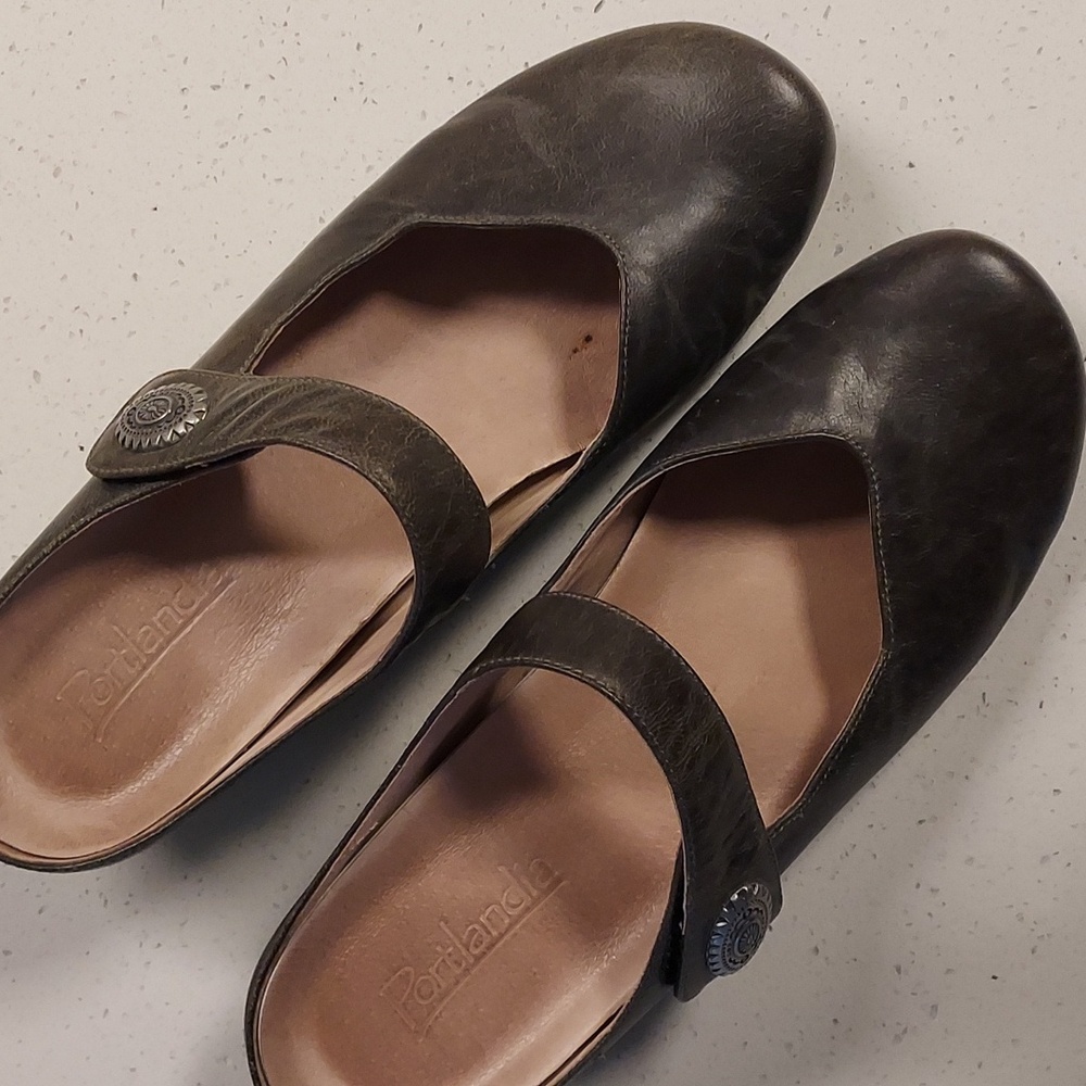 Portlandia leather mules 40W